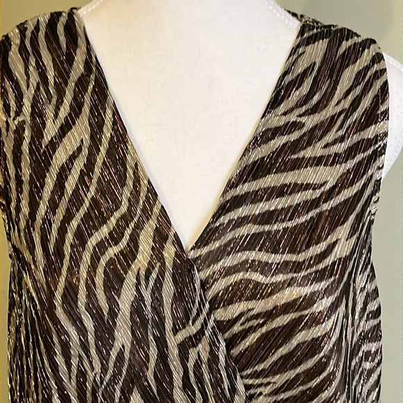 Anthropologie Eri + Ali metallic faux wrap sleeveless elastic waistband blouse - Picture 5 of 17